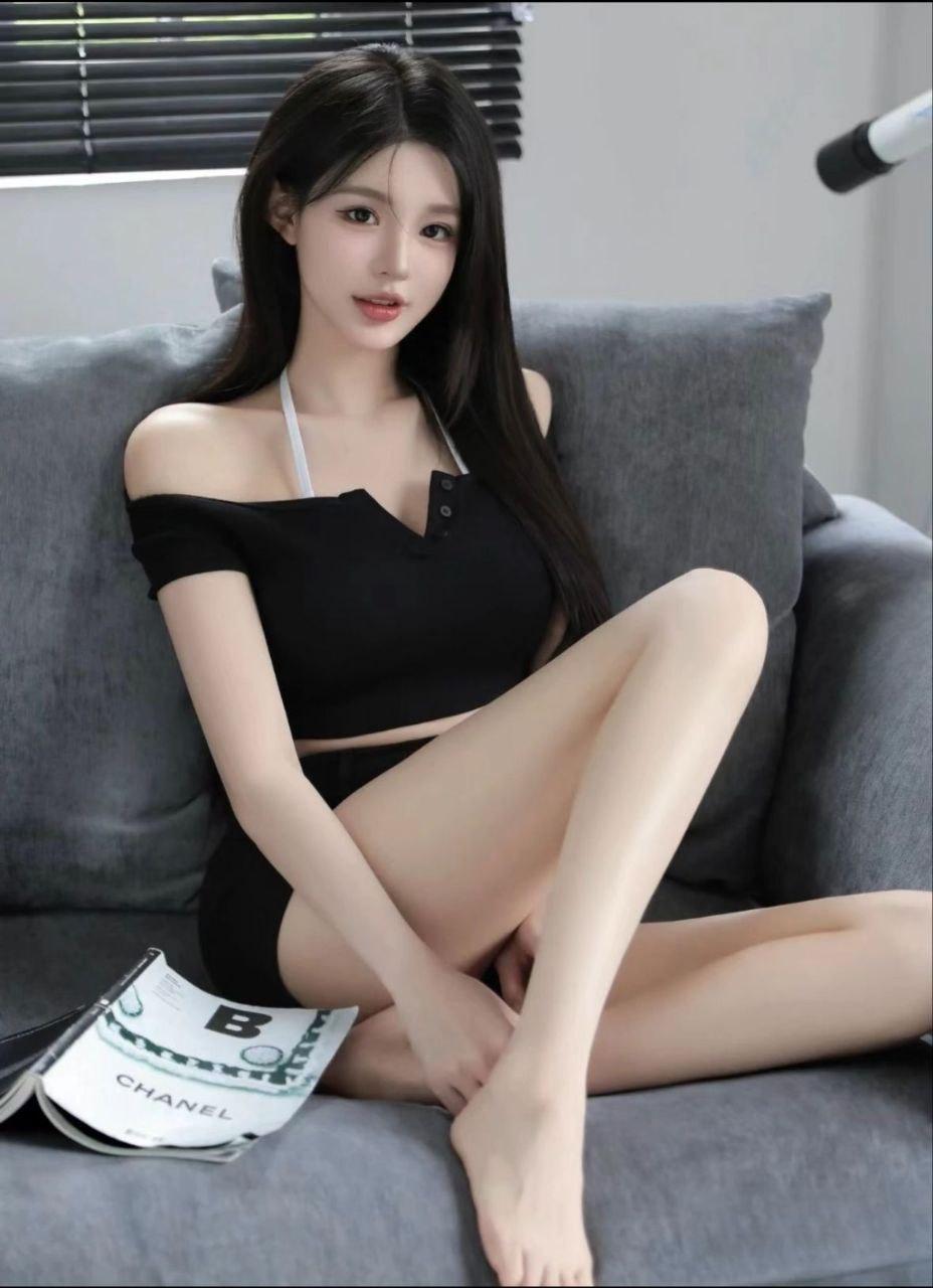 深夜茶馆的温暖灯语，一抹光，一缕情，暗示归宿的温柔